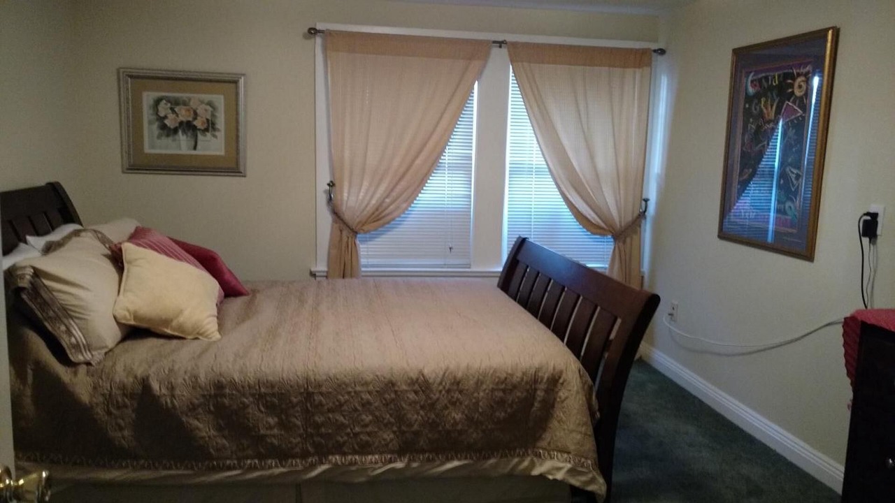 Photo of Bedroom in Marlyville - Fontainebleau