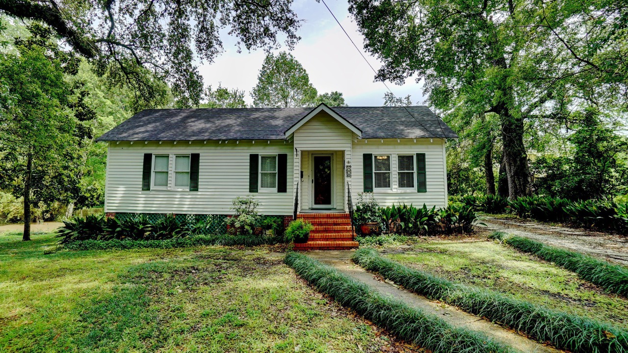 Photo of Outdoor in Abbeville