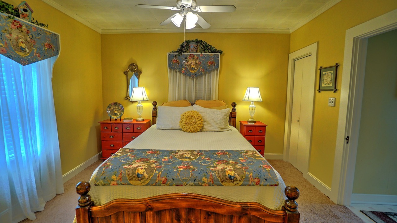 Photo of Bedroom in Abbeville
