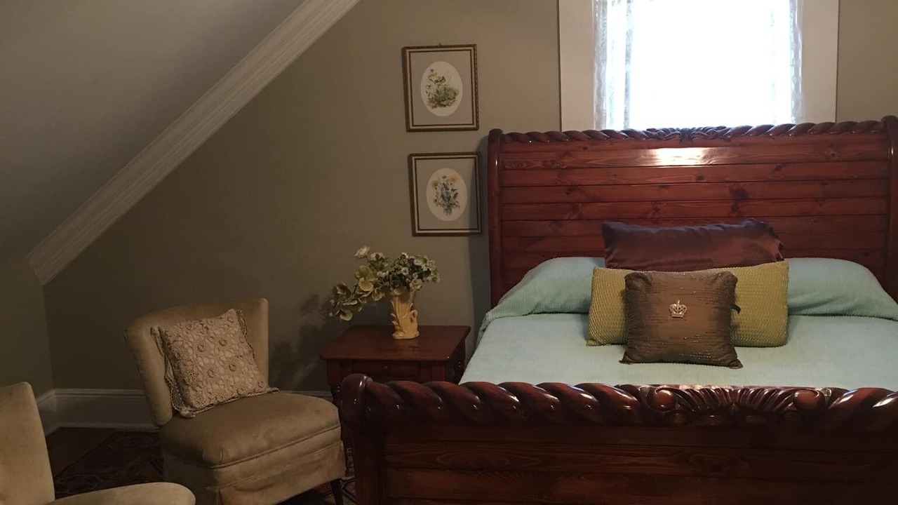 Photo of Bedroom in East Natchitoches