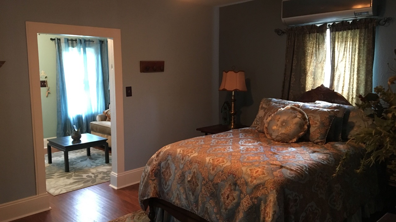Photo of Bedroom in Iberia Parish