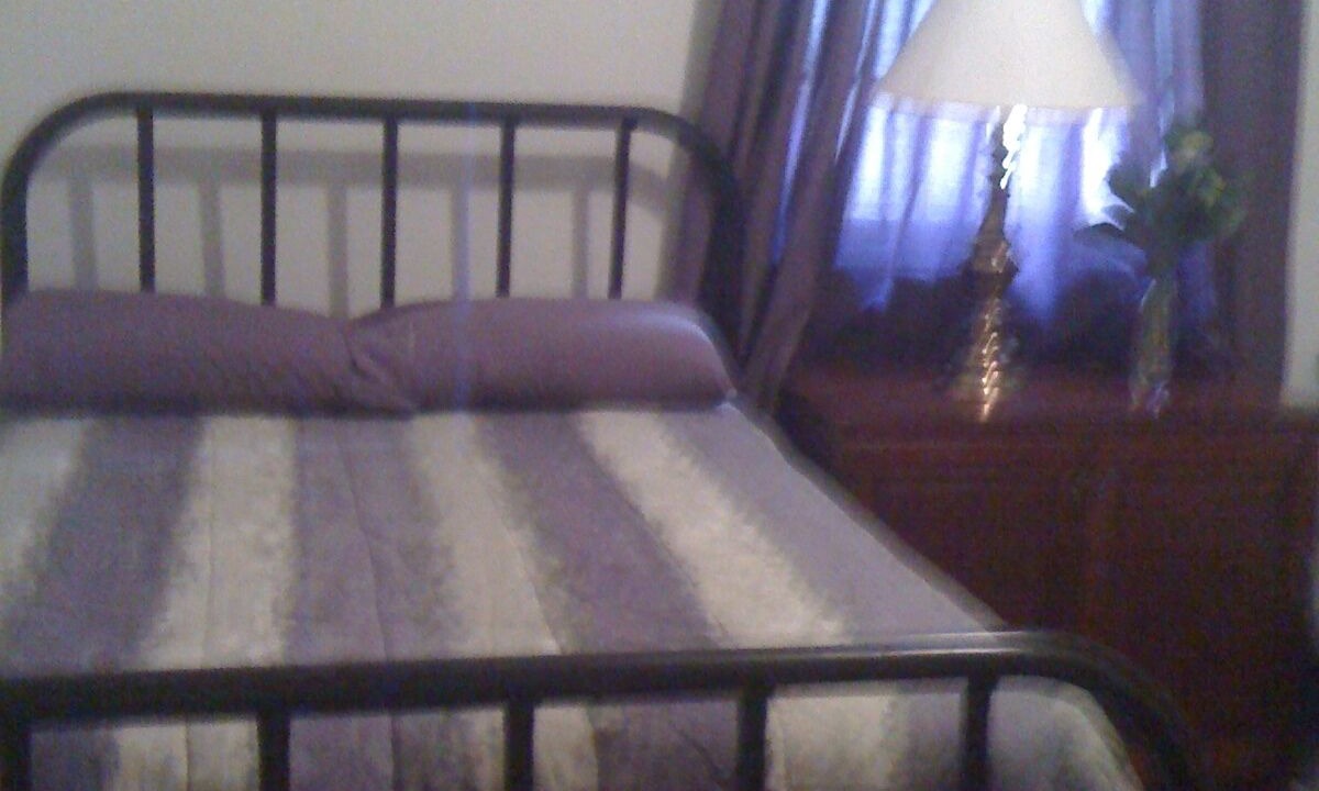 Photo of Bedroom in Uptown Historic District