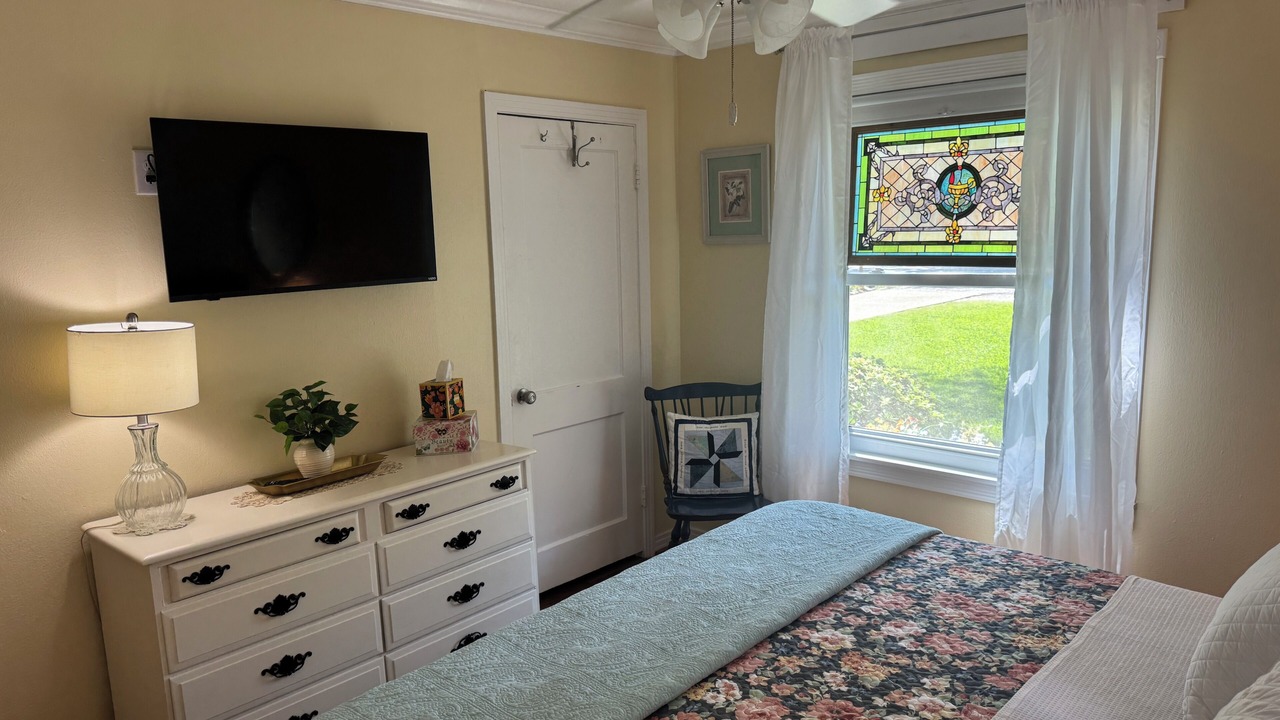 Photo of Bedroom in League City