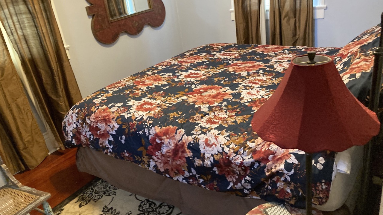 Photo of Bedroom in Uptown Historic District