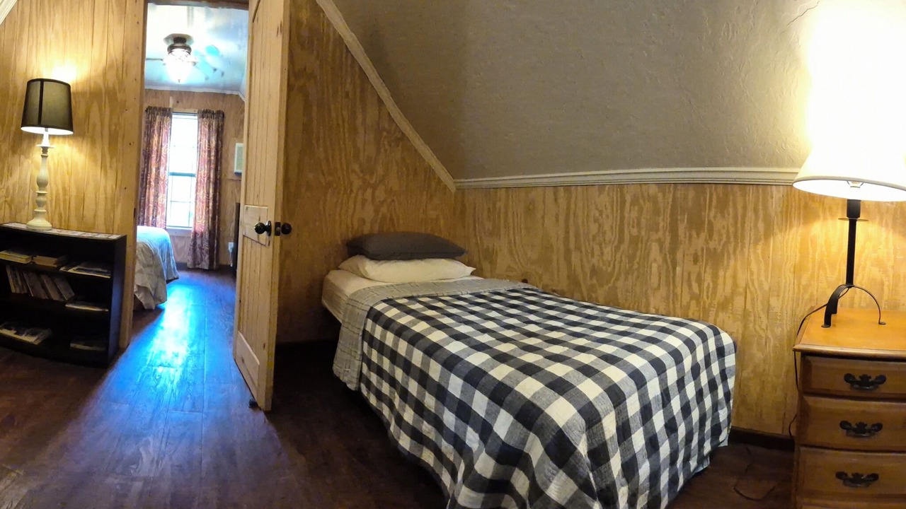 Photo of Bedroom in Flint