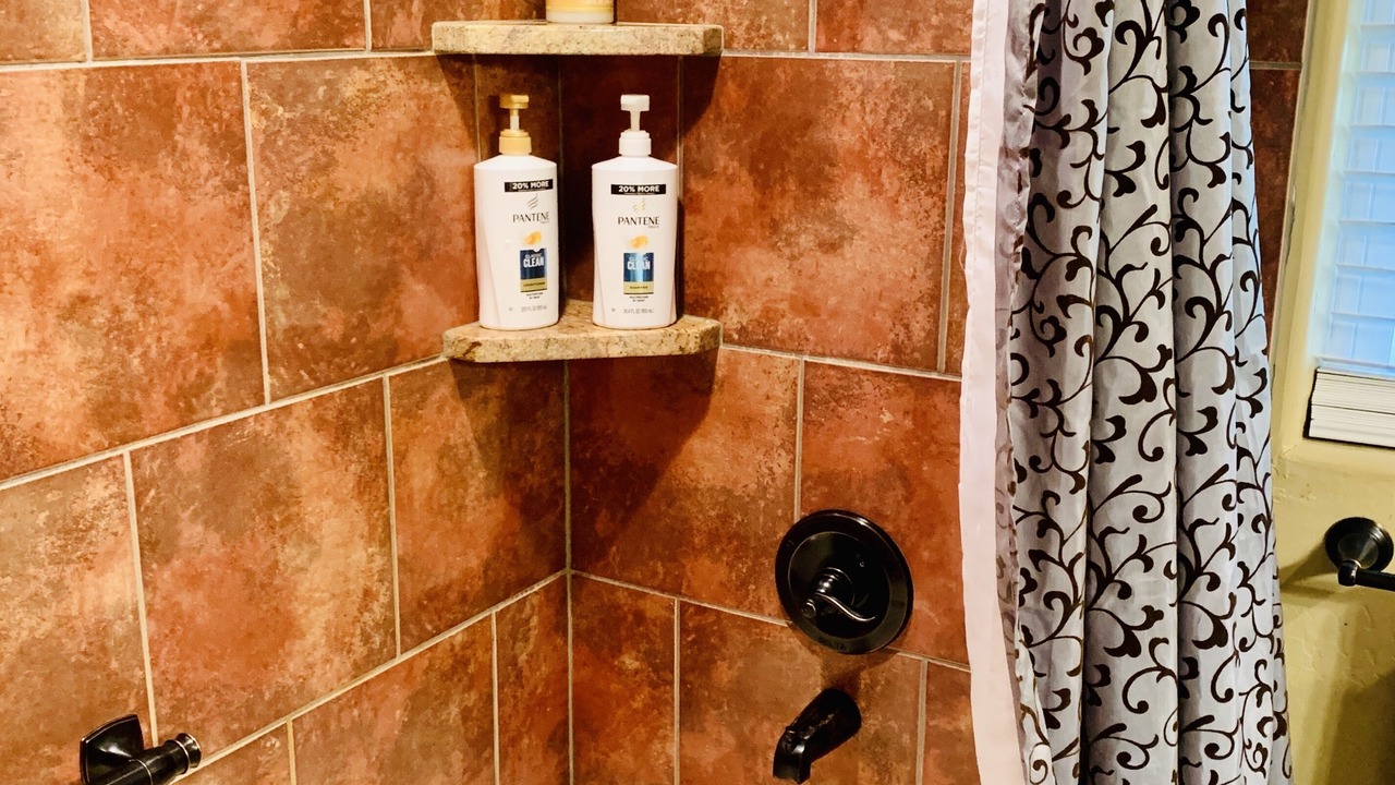 Photo of Bathroom in Hunt