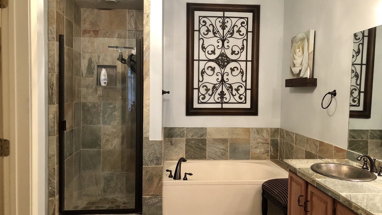 Photo of Bathroom in Highland Lake Estates