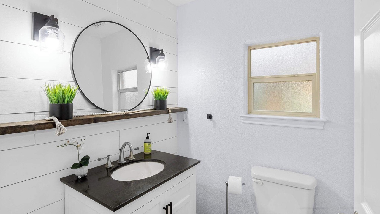 Photo of Bathroom in Horseshoe Bay