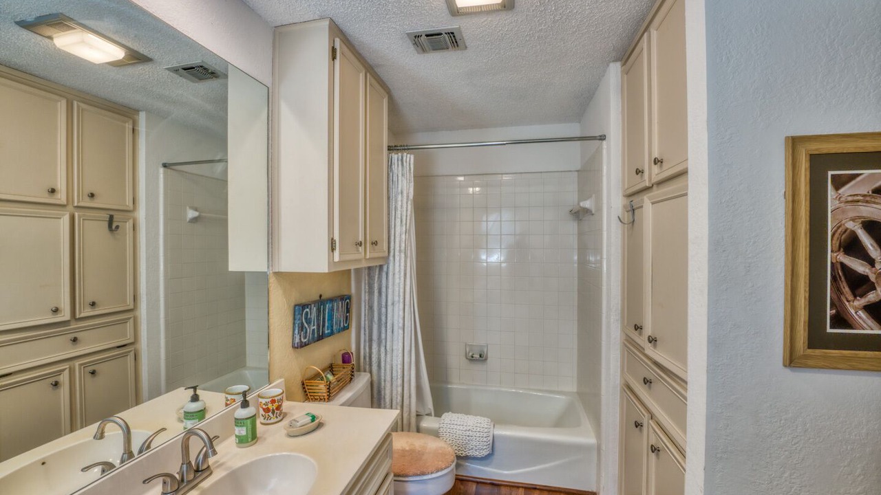 Photo of Bathroom in Horseshoe Bay