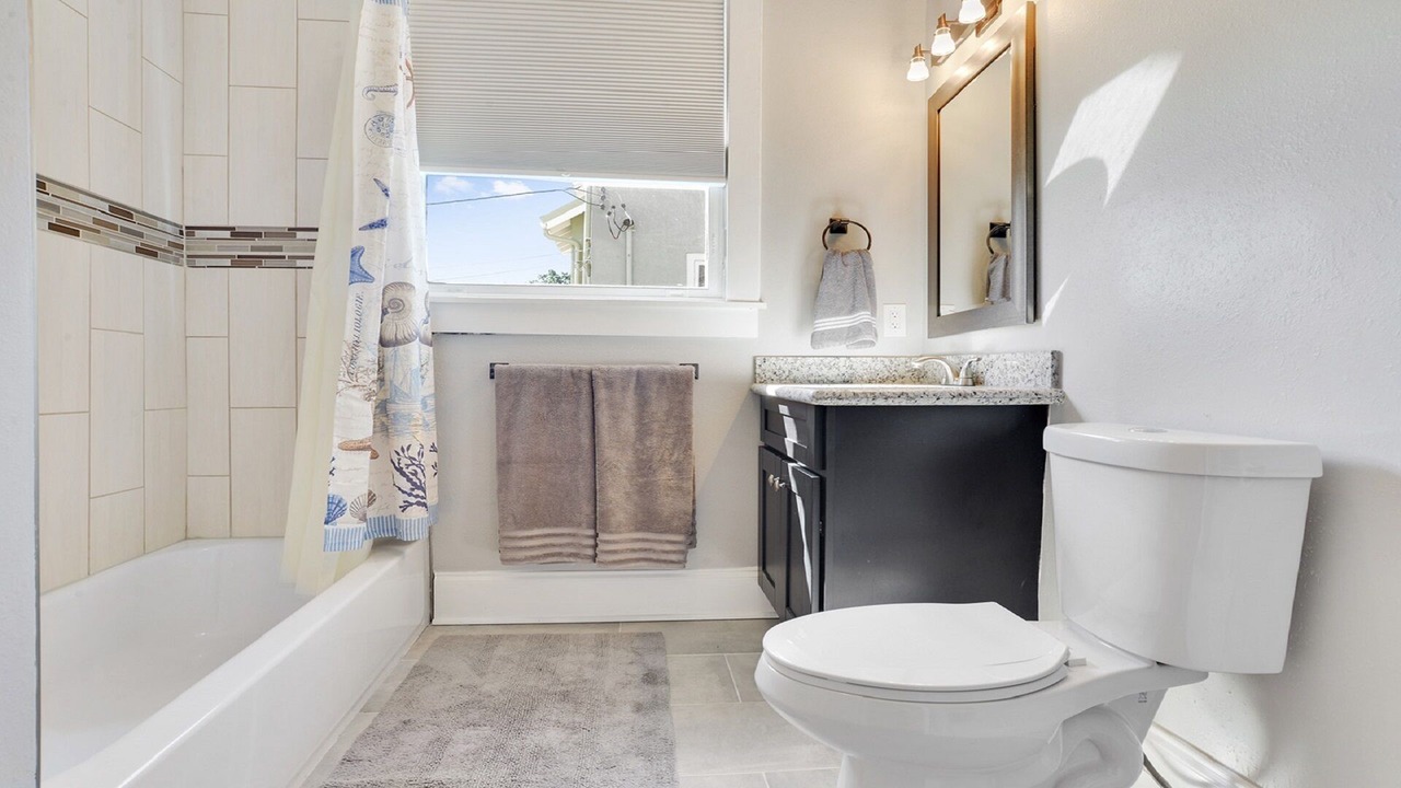 Photo of Bathroom in Leonidas