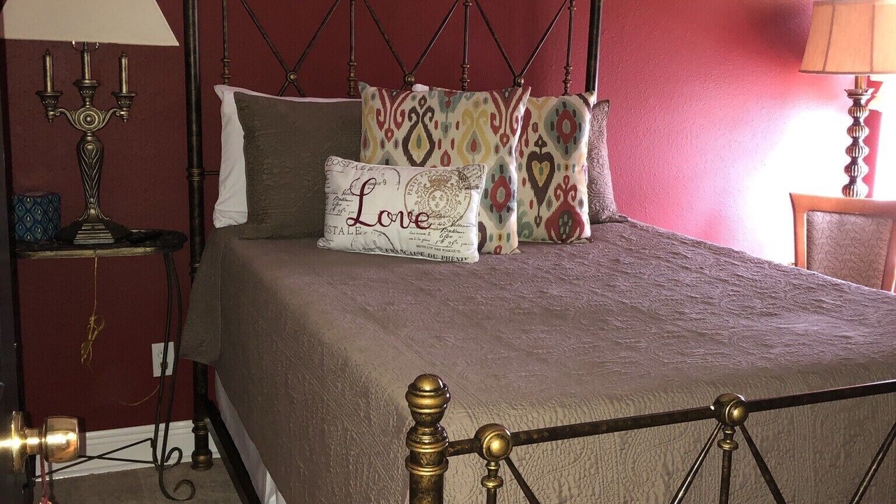 Photo of Bedroom in Behrman