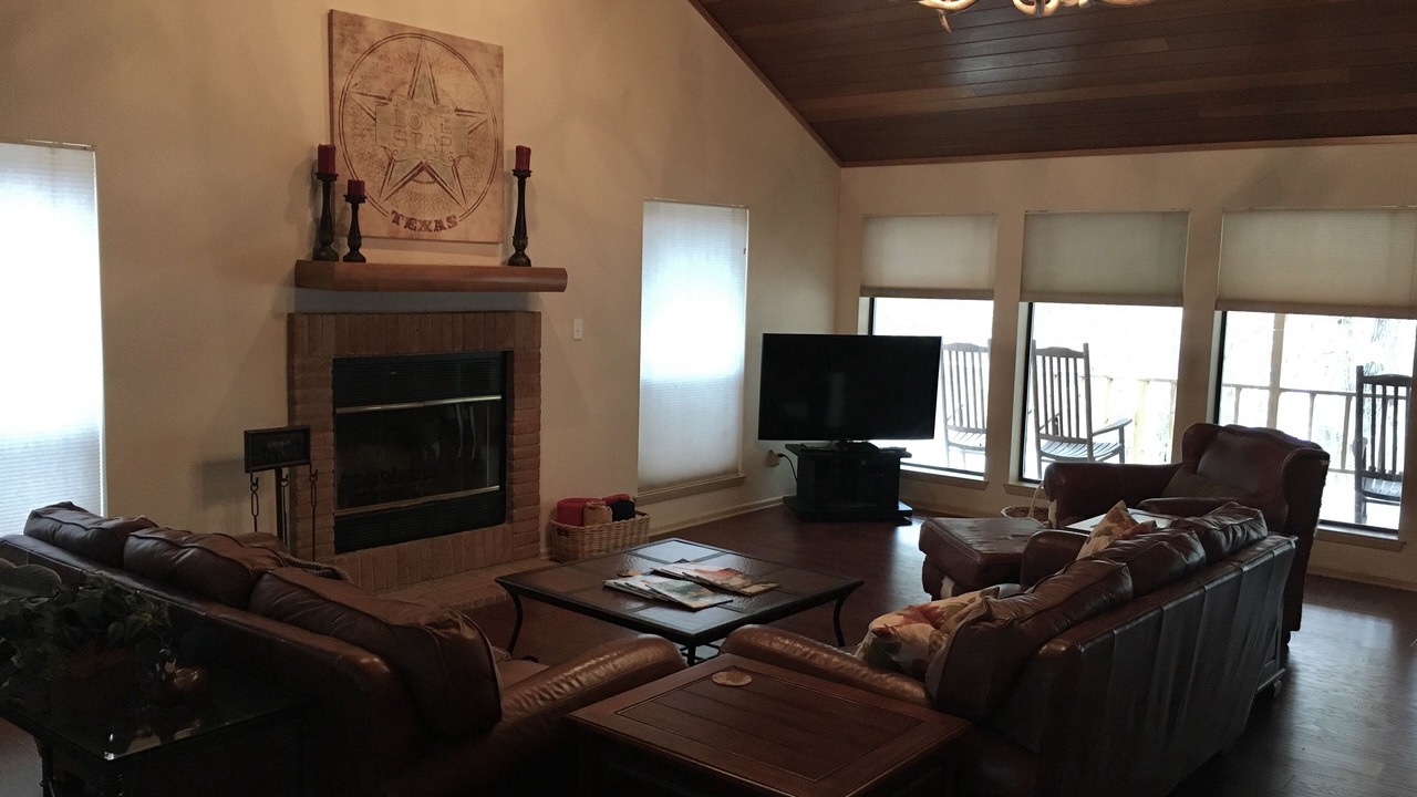 Photo of Livingroom in Holly Lake Ranch