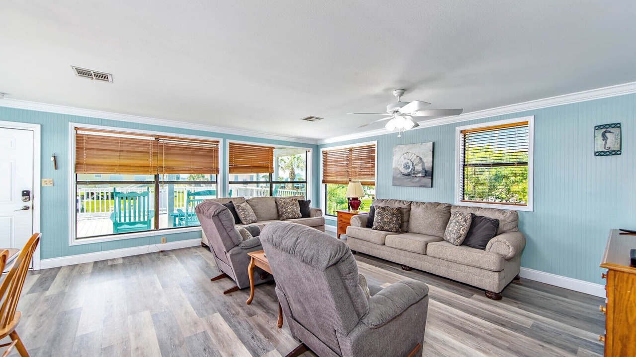 Photo of Livingroom in Grand Isle