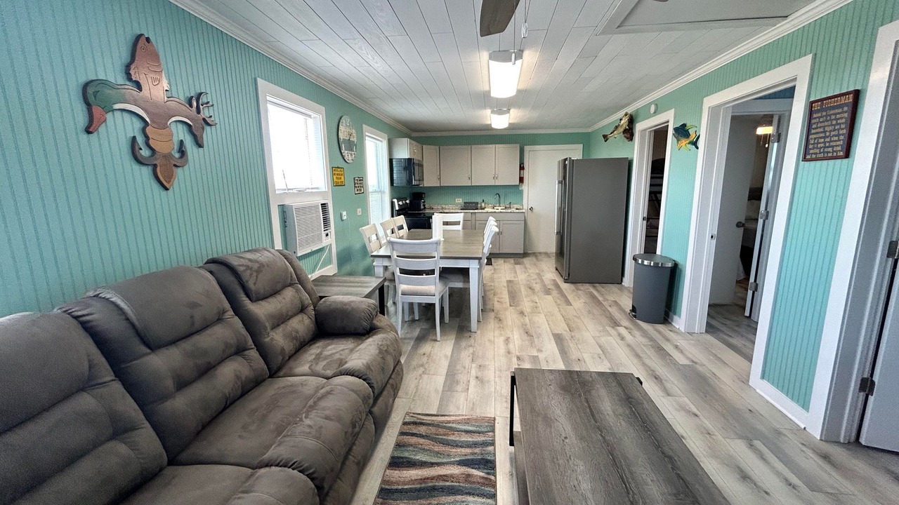 Photo of Livingroom in Golden Meadow