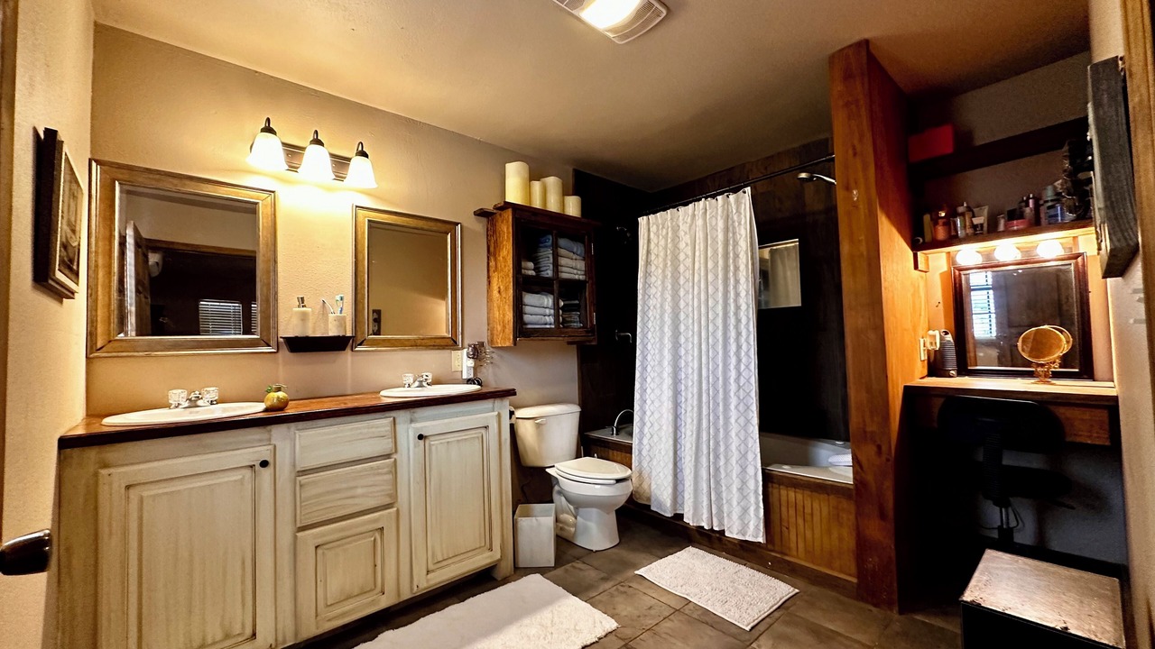 Photo of Bathroom in Natchez