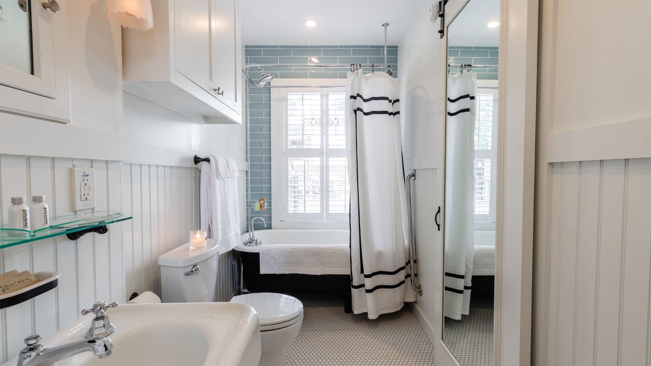 Photo of Bathroom in Garland