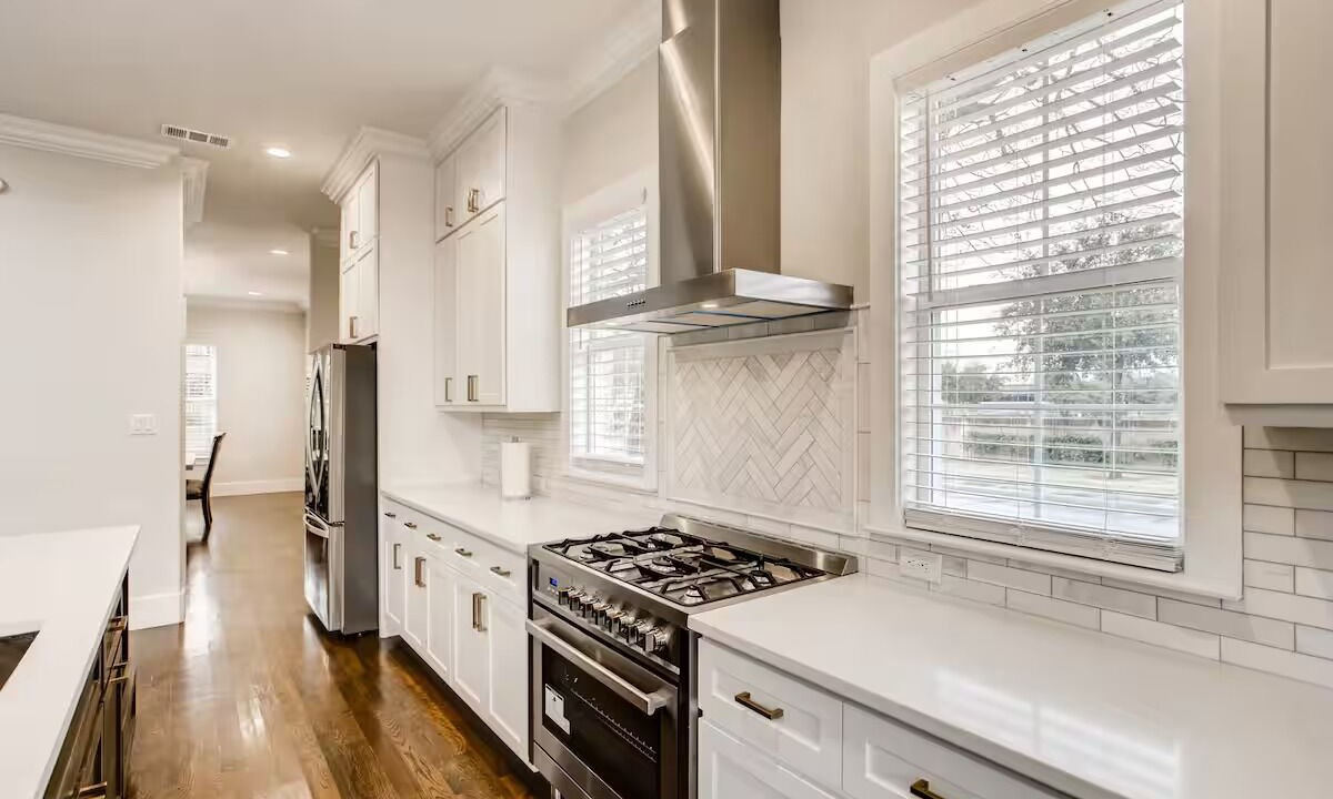 Photo of Kitchen in Peak's Suburban Addition