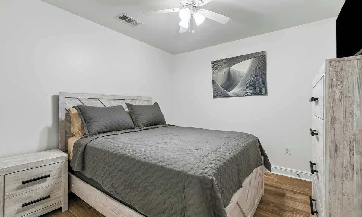 Photo of Bedroom in Violet