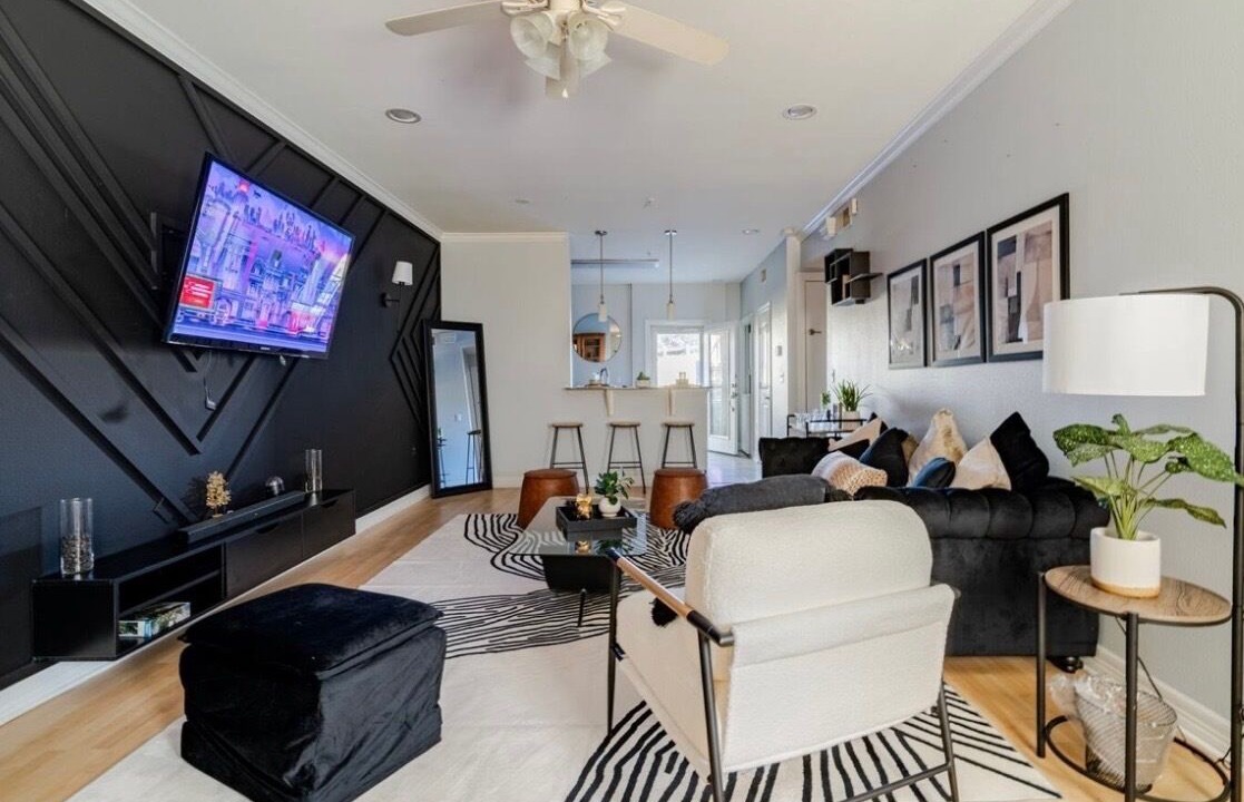 Photo of Livingroom in Midtown