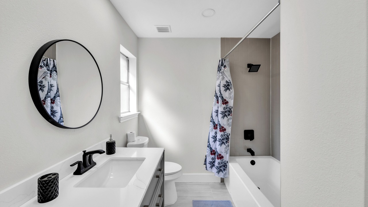 Photo of Bathroom in Garland