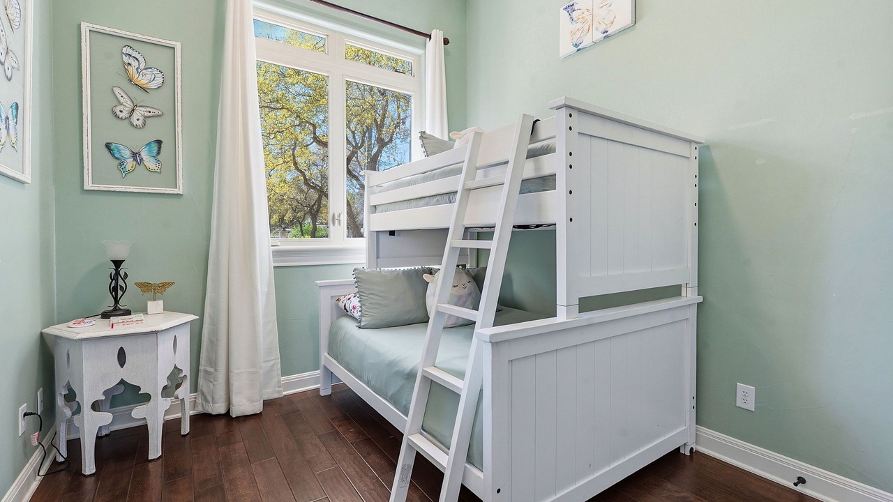 Photo of Bedroom in Paleface Park