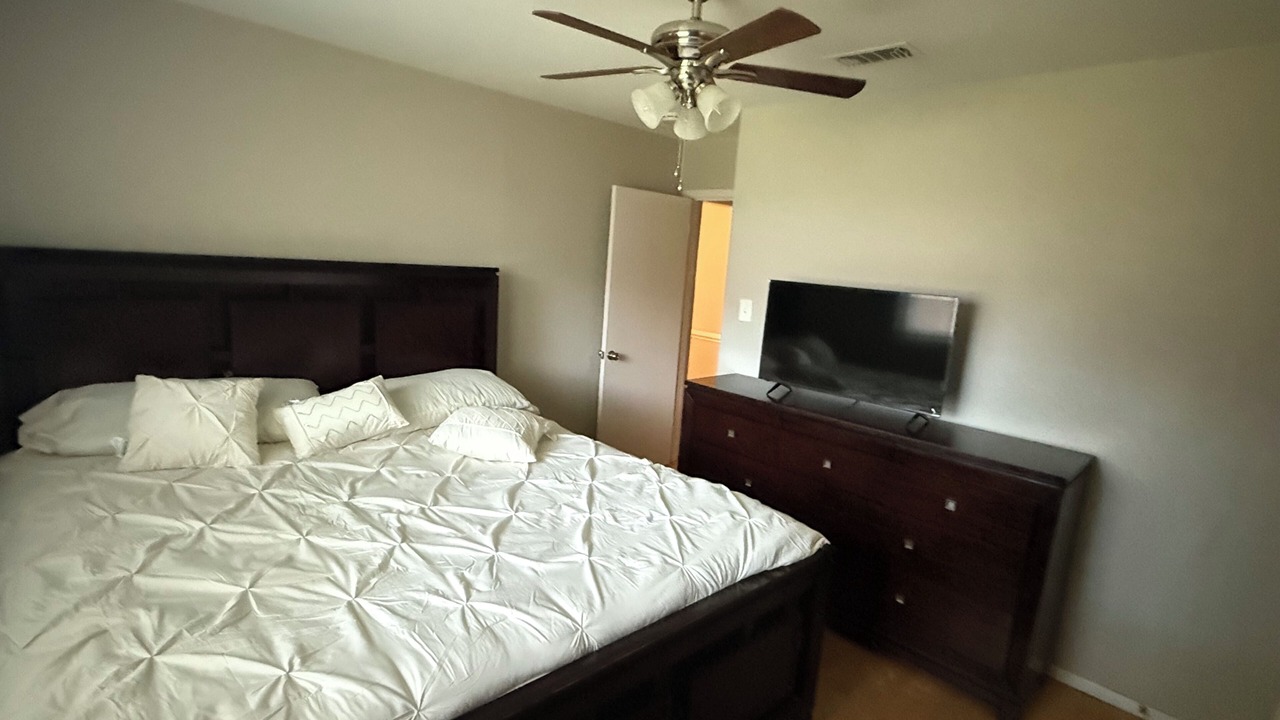 Photo of Bedroom in Benbrook