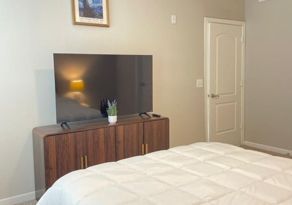 Photo of Bedroom in Alden Bridge