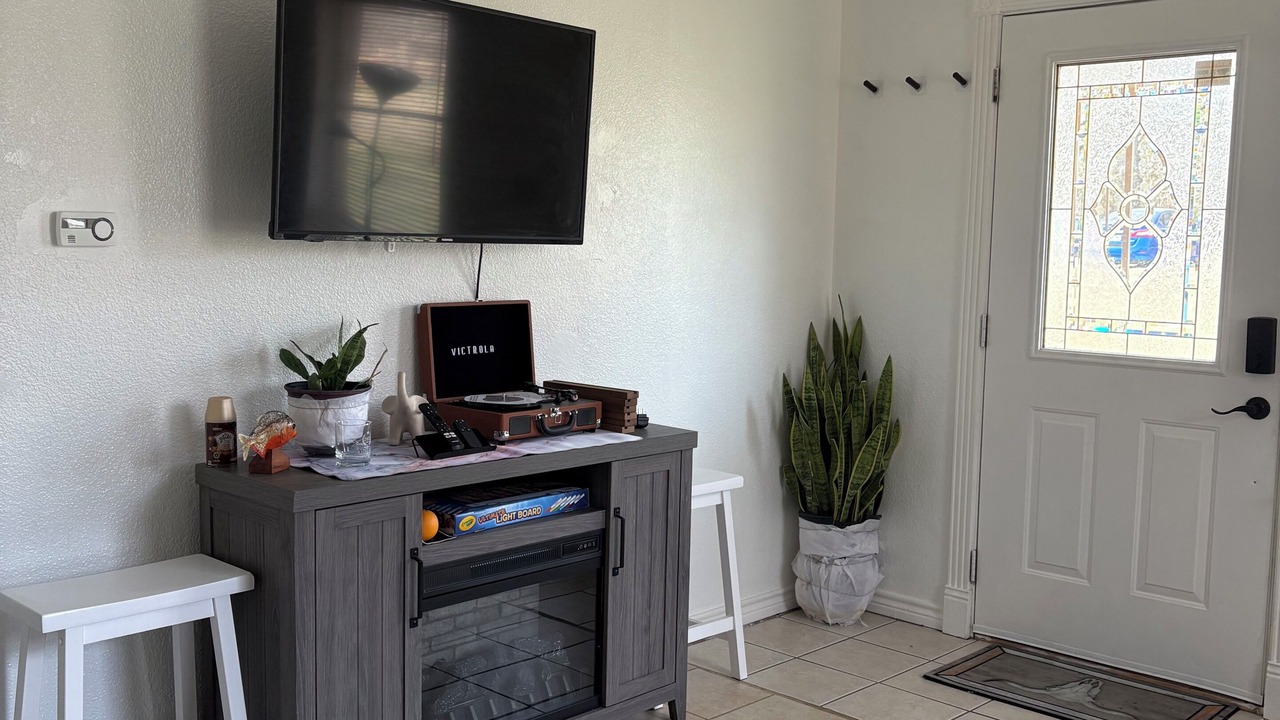 Photo of Livingroom in Keene