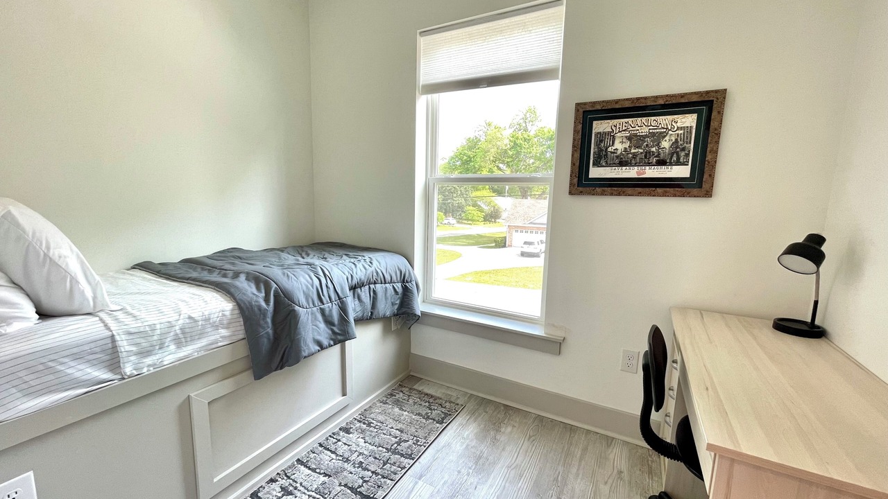 Photo of Bedroom in Diamondhead