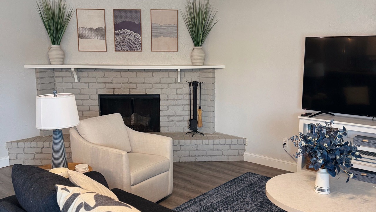 Photo of Livingroom in The Colony