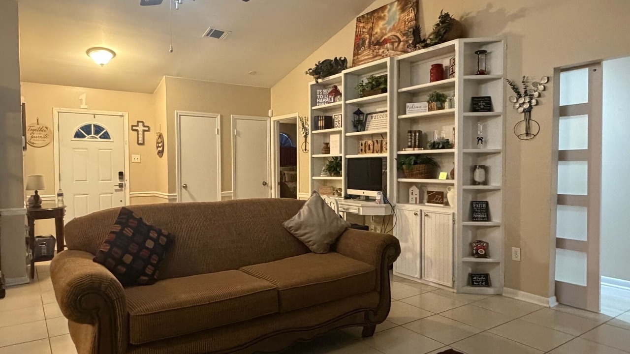 Photo of Bedroom in Harvey