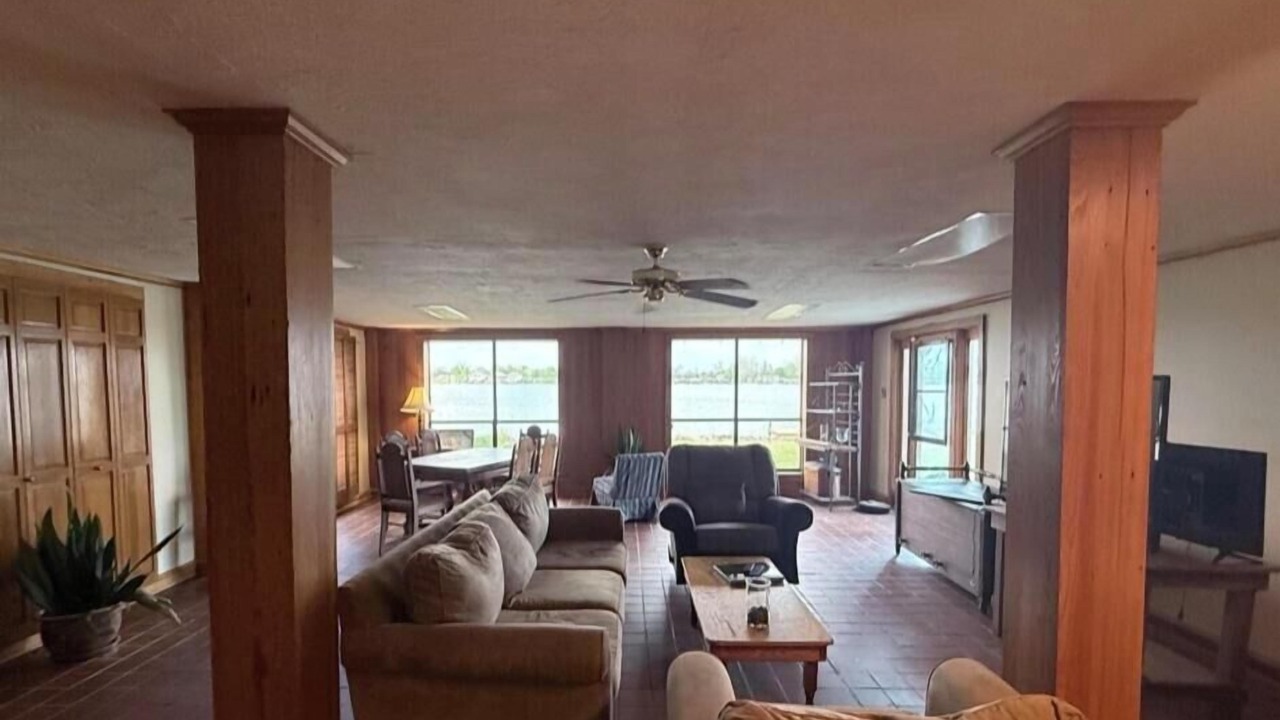 Photo of Livingroom in Livonia