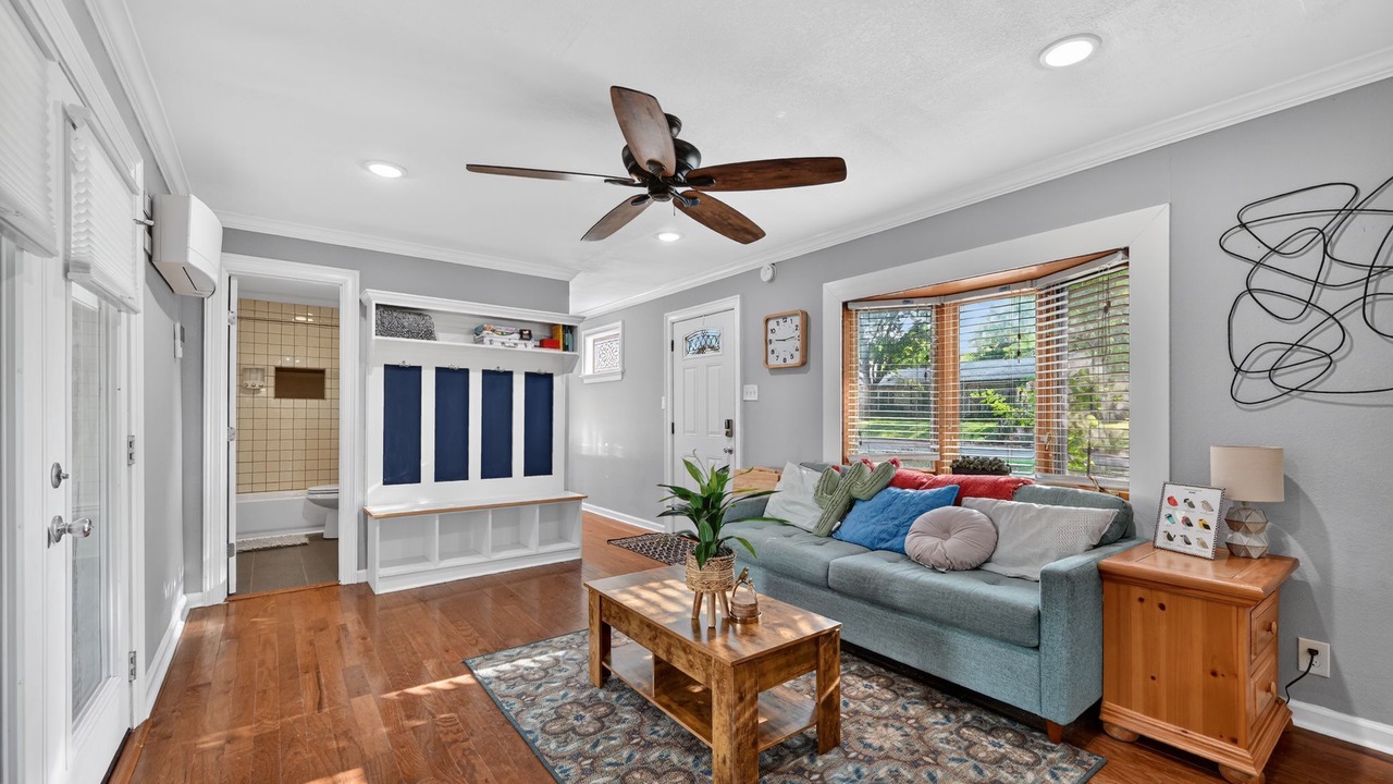 Photo of Livingroom in Flower Mound