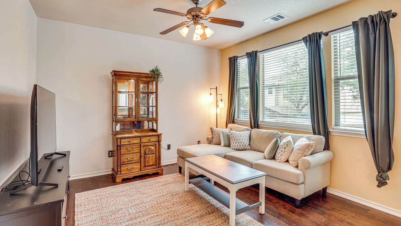 Photo of Livingroom in Stone Oak