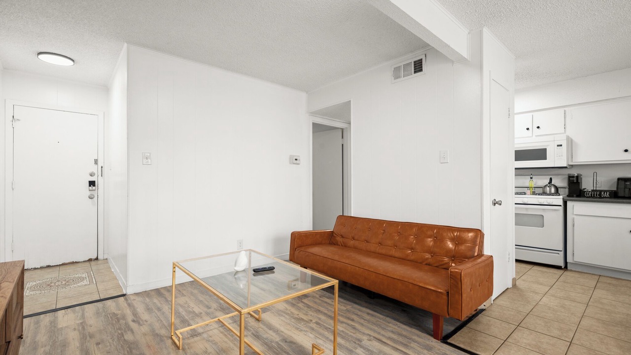 Photo of Livingroom in West Campus