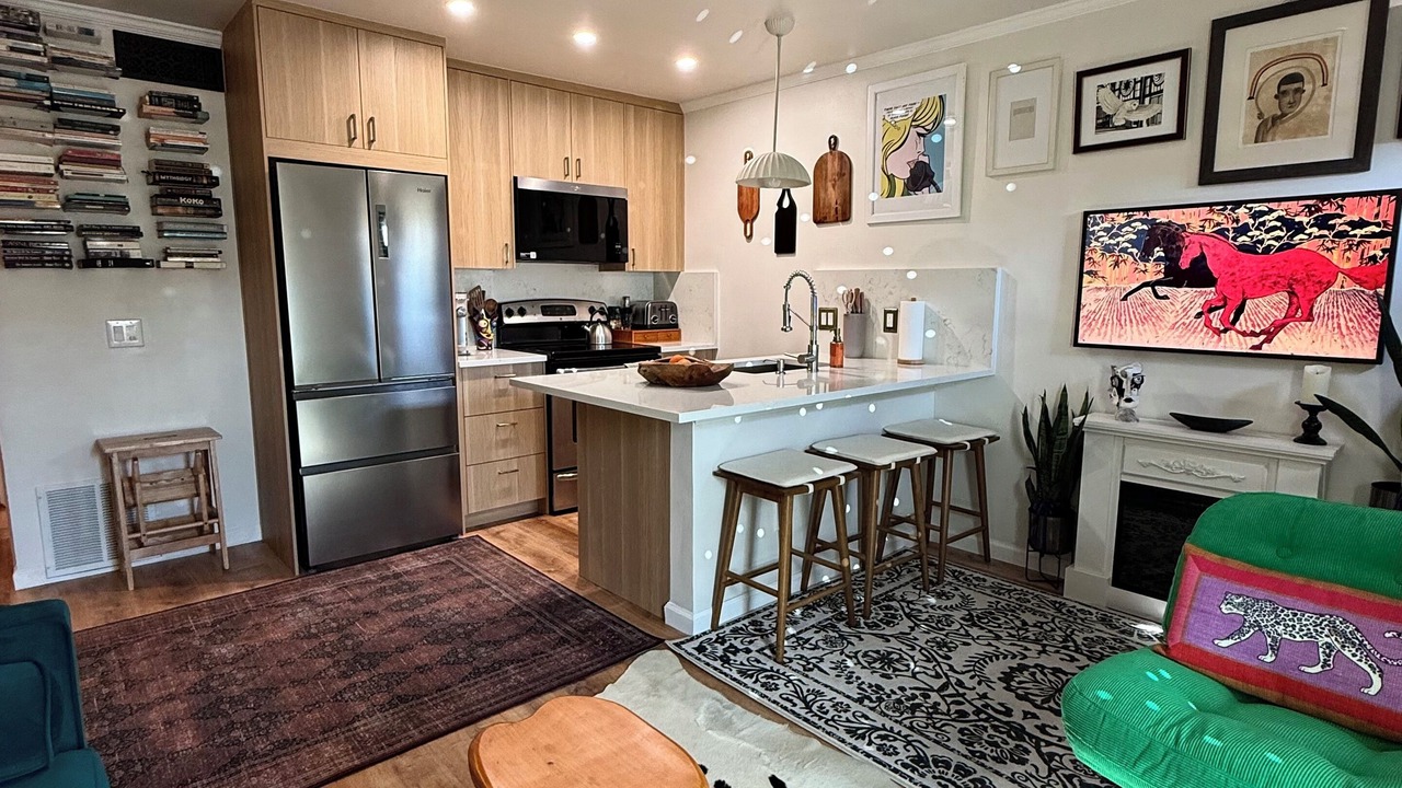 Photo of Livingroom in Greater South River City