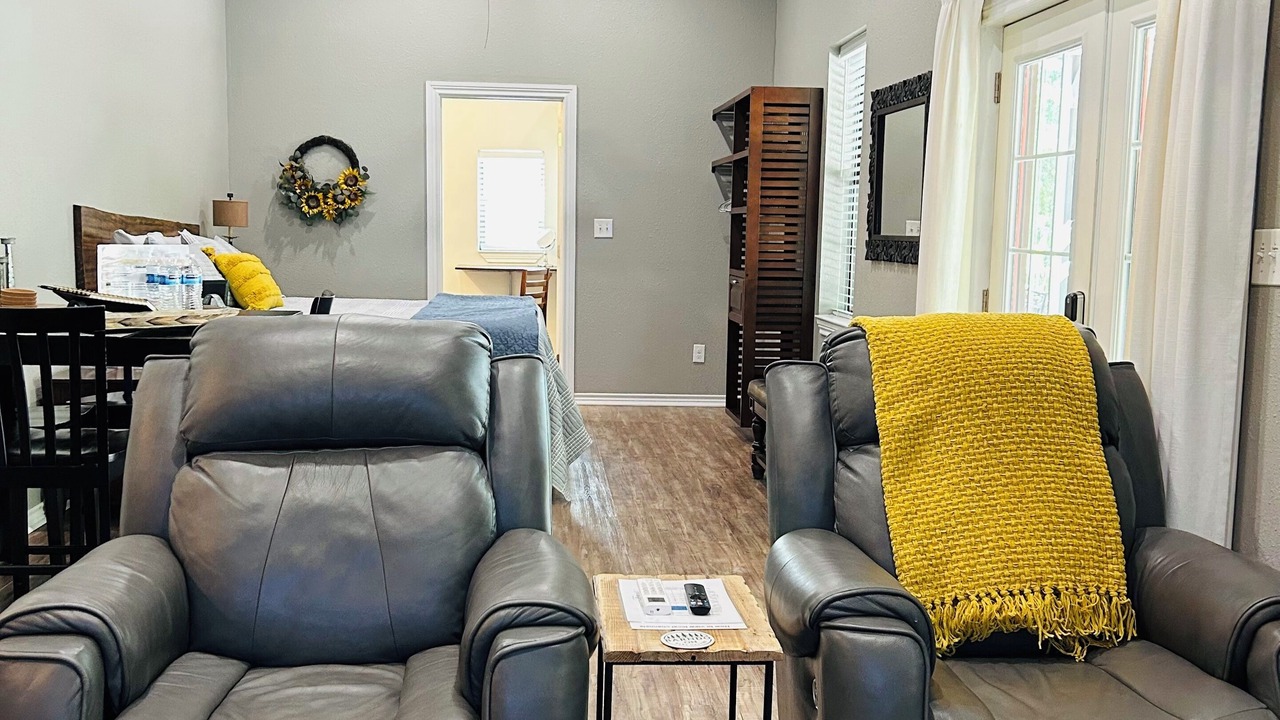 Photo of Livingroom in Silsbee
