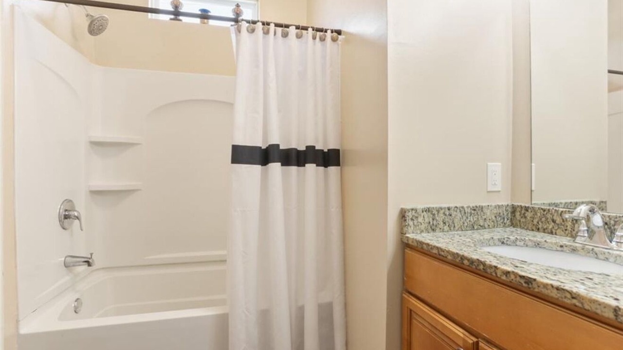 Photo of Bathroom in Audubon