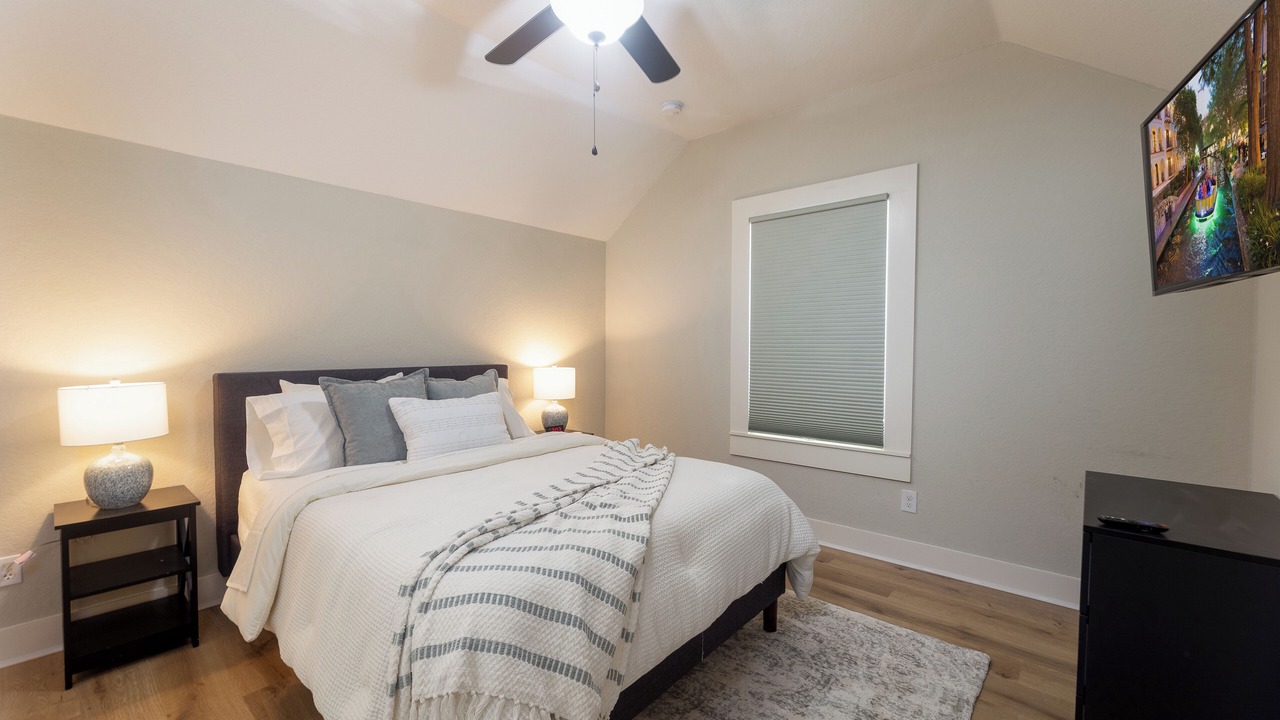 Photo of Bedroom in Near East Side