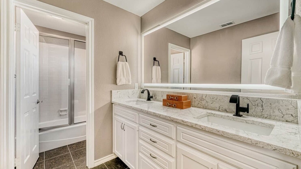 Photo of Bathroom in Greenshores