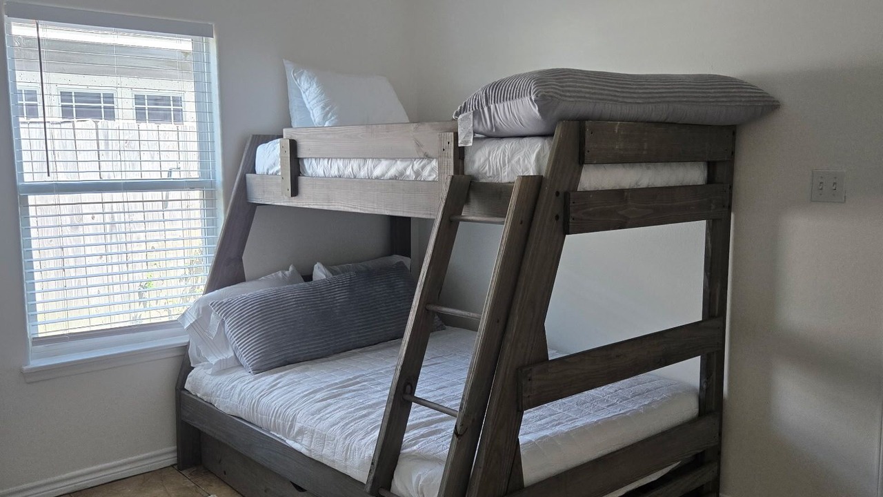 Photo of Bedroom in South Side