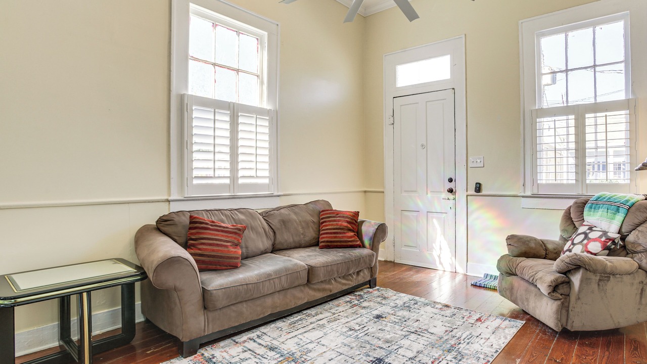 Photo of Livingroom in Whitney