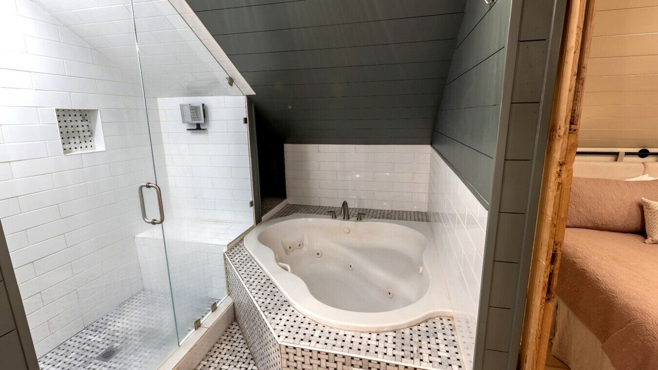Photo of Bathroom in Mandeville