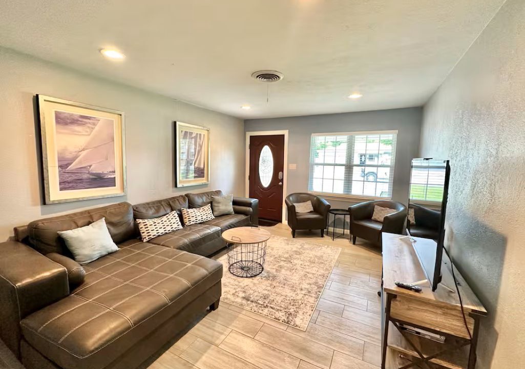 Photo of Livingroom in Richland Hills