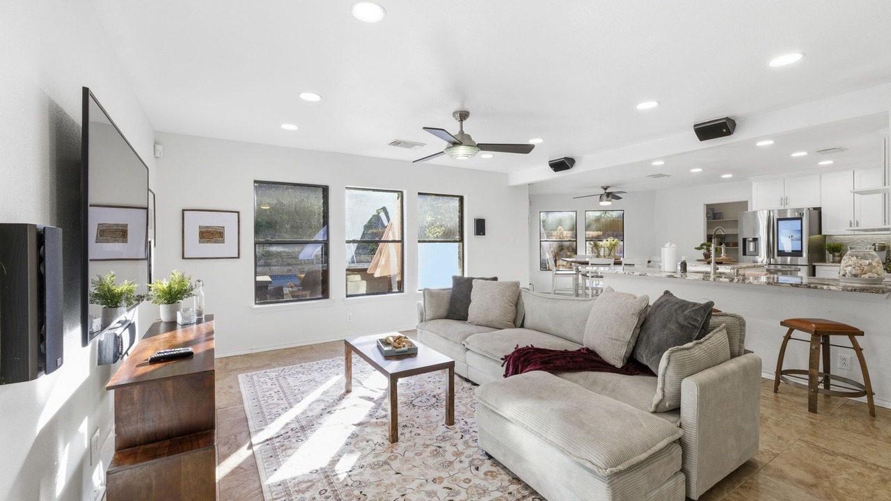 Photo of Livingroom in Wetmore