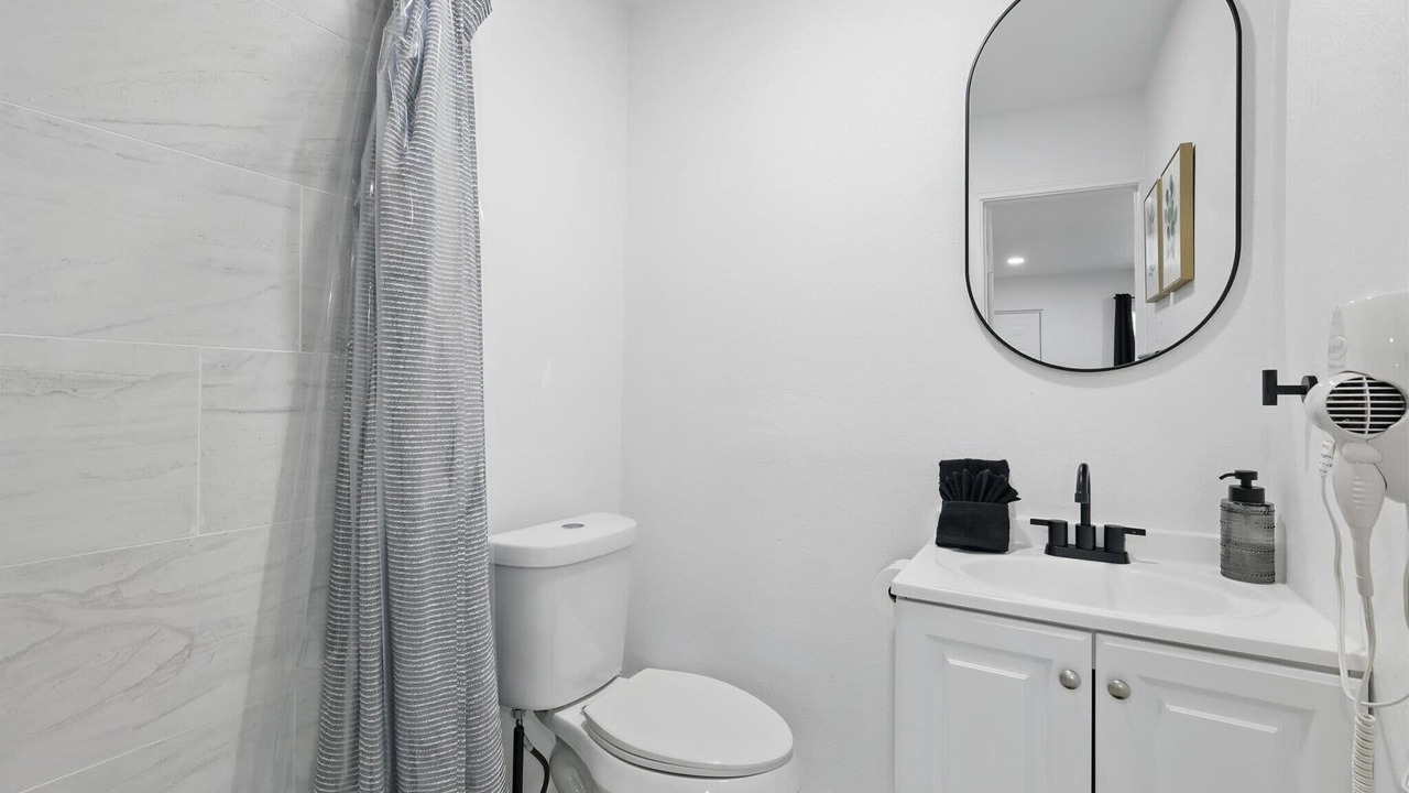 Photo of Bathroom in Haltom City