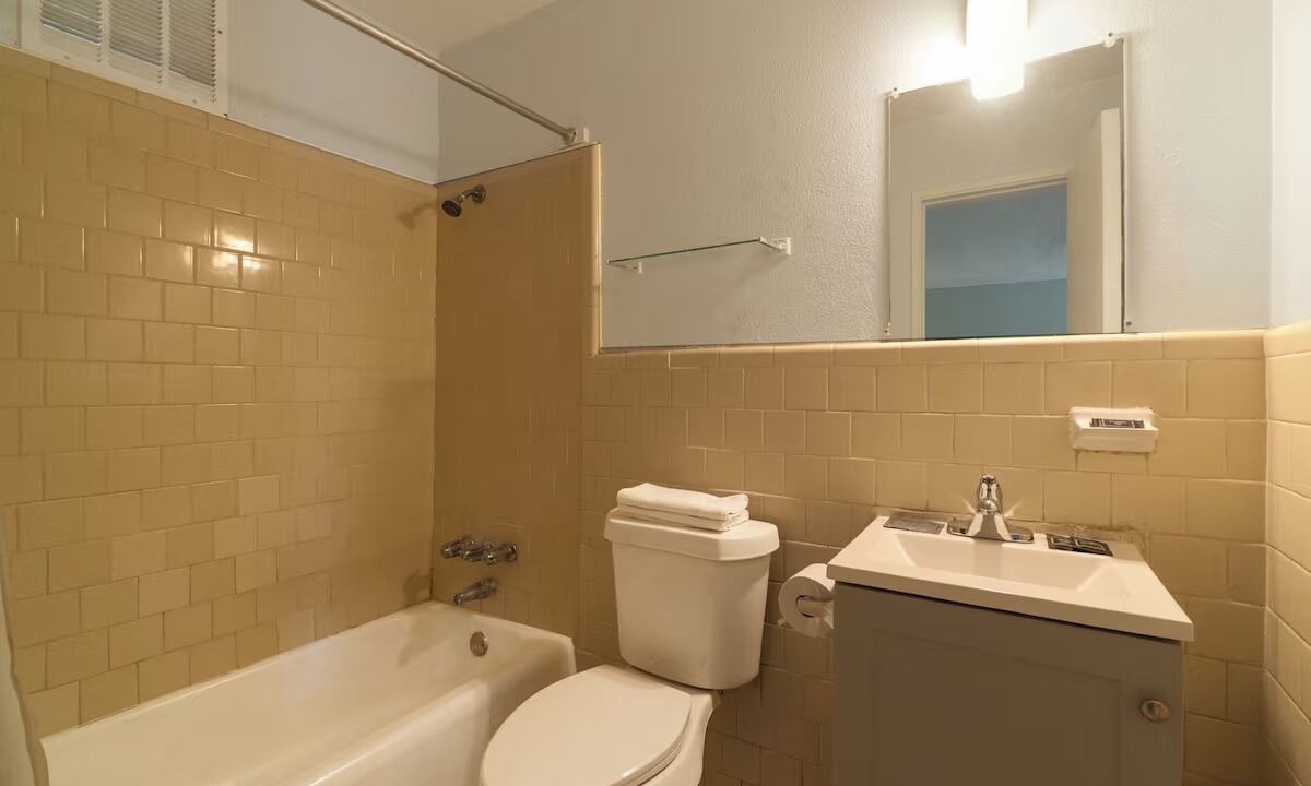 Photo of Bathroom in Clute