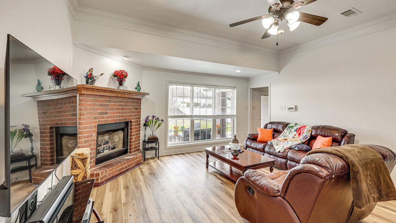 Photo of Livingroom in Claiborne