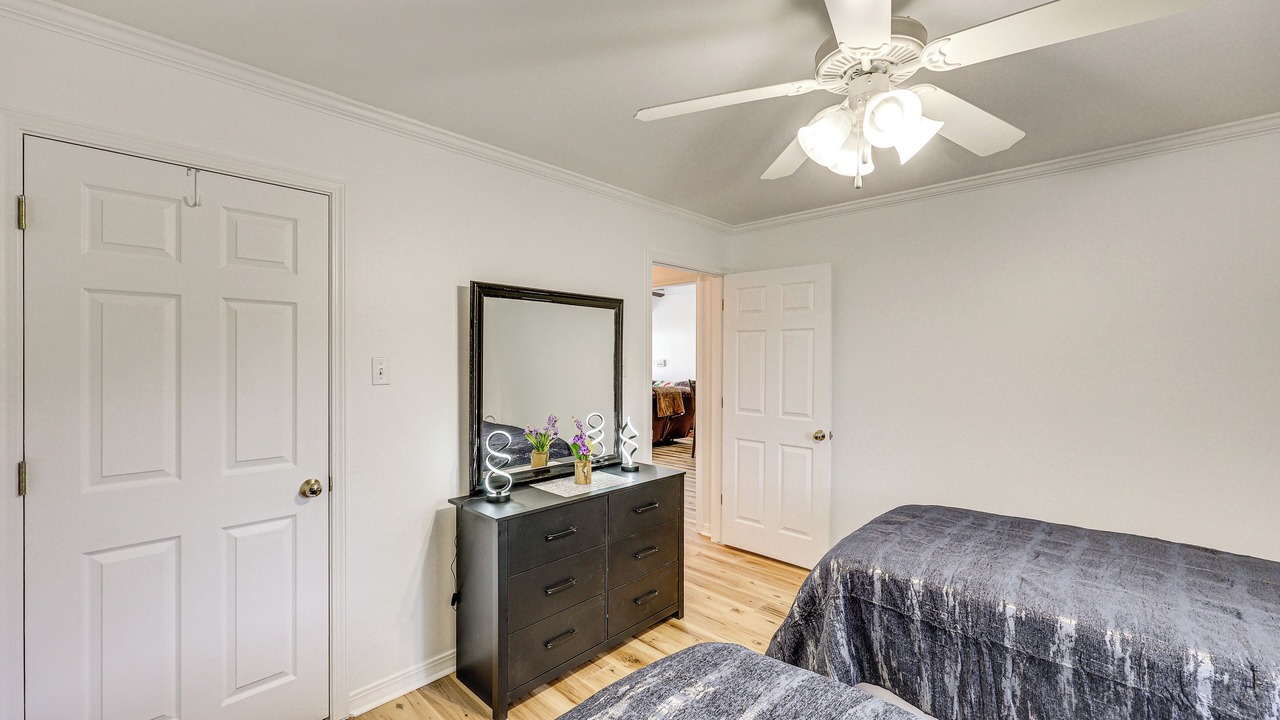 Photo of Bedroom in Claiborne