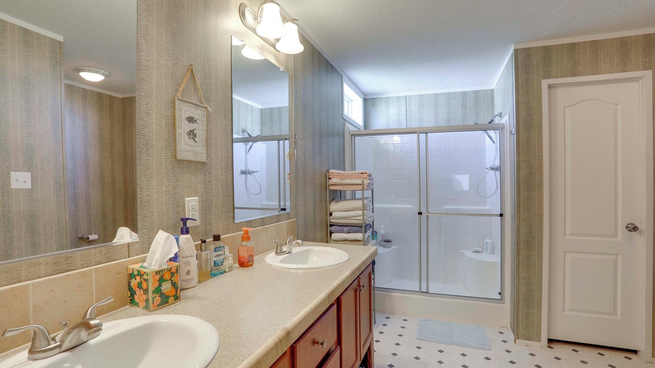 Photo of Bathroom in Boothville-Venice